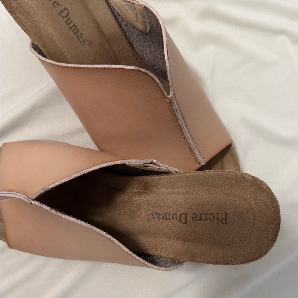 Pierre Dumas Women's Nude Block Heel Mules - Picture 2 of 4